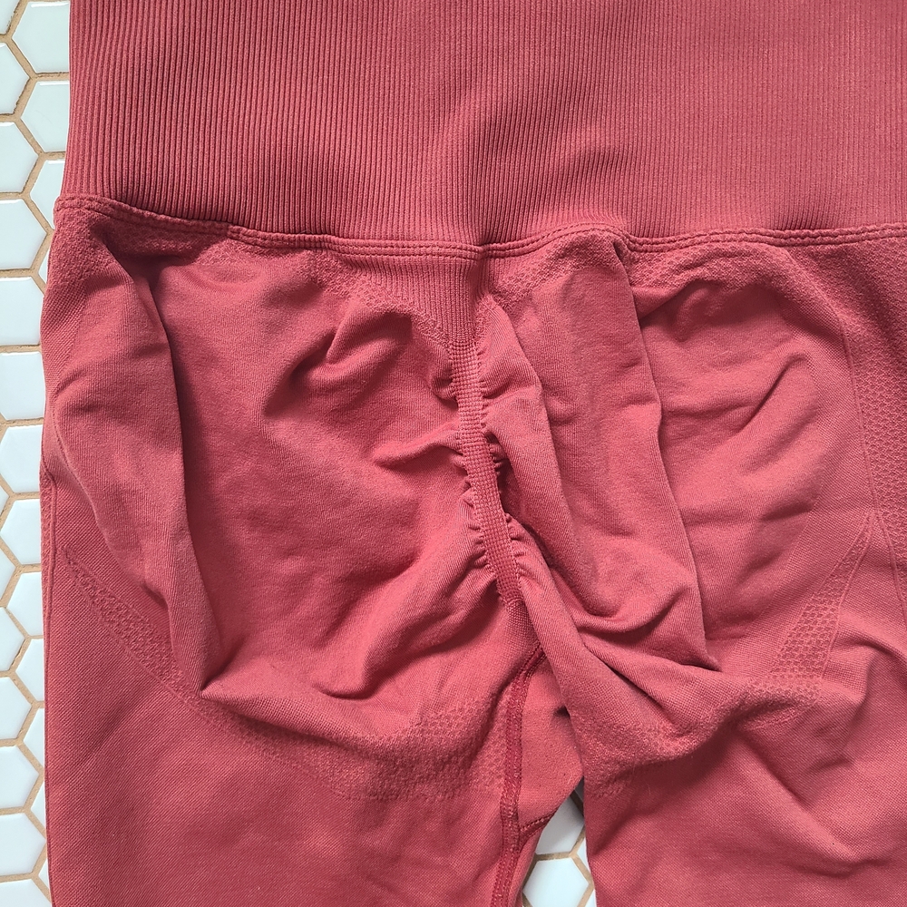 Women's Red Leggings - Picture 4 of 5